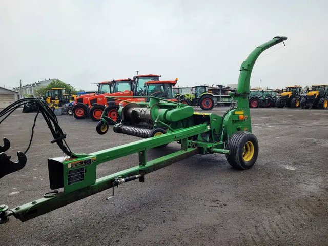 2010 John Deere 3975 Fourragère