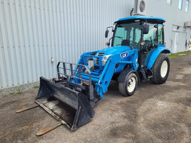 2018 LS - XR3135 Tracteur