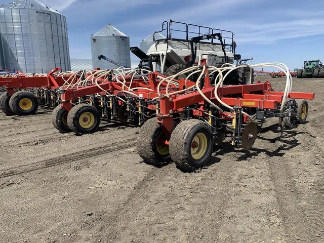 2008 Bourgault 3310-75 Semoir à air