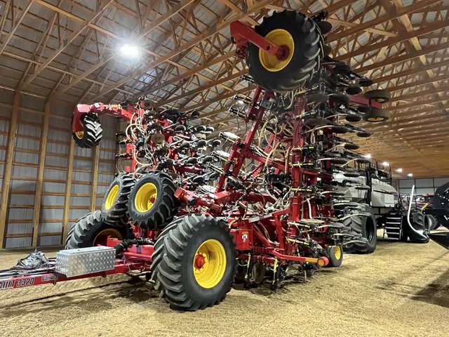 2016 Bourgault 3320-86 Semoir à air