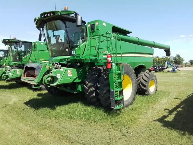 2018 John Deere S790 Batteuse