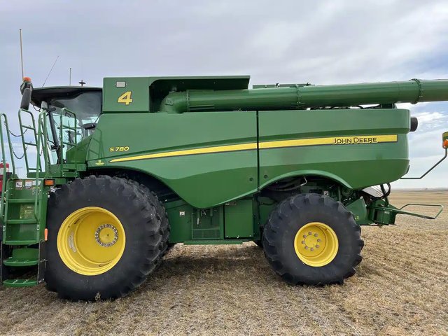 2019 John Deere S780 Batteuse