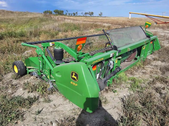 2015 John Deere 615P Nez - Ramasseur