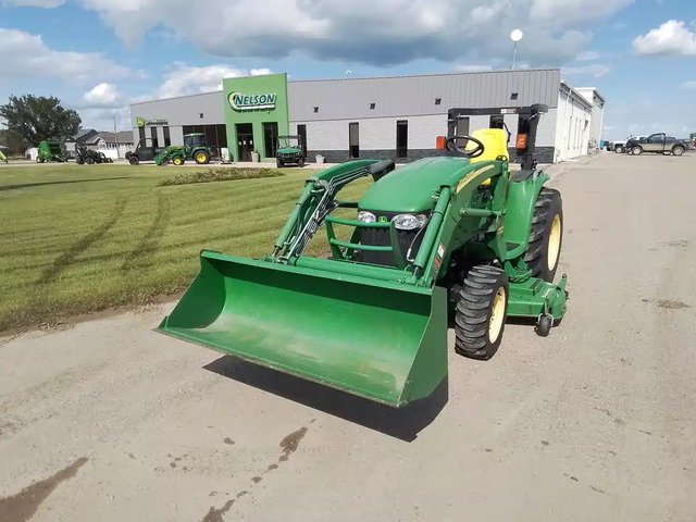 2011 John Deere 3520 Tracteur