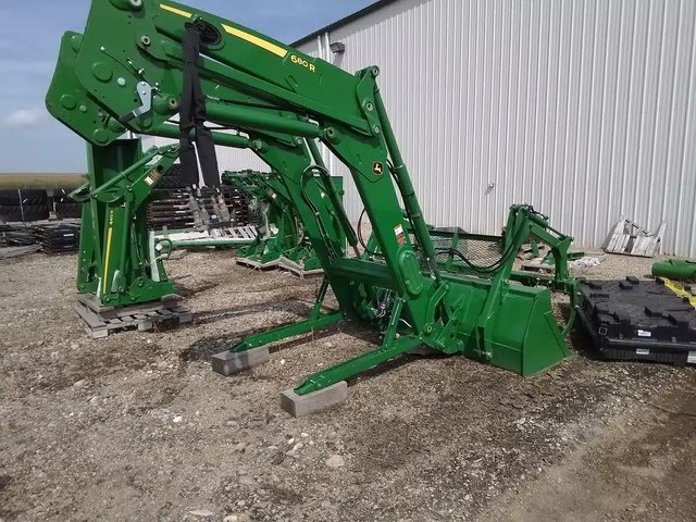 2019 John Deere 680R chargeur frontal