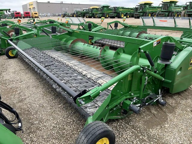 2019 John Deere 615P Nez - Ramasseur