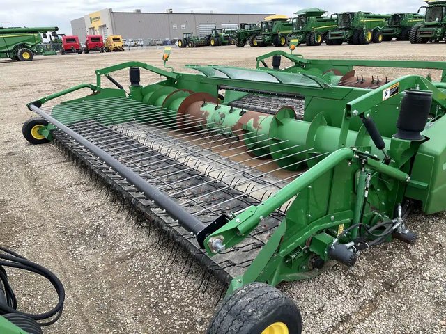 2013 John Deere 615P Nez - Ramasseur