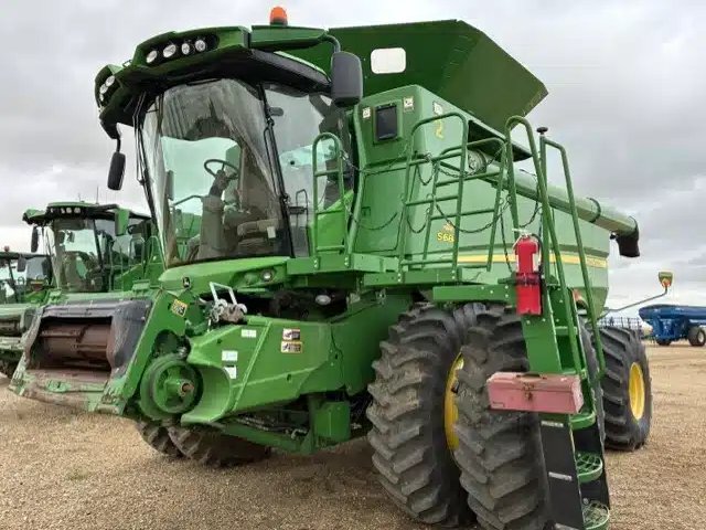 2014 John Deere S680 Batteuse