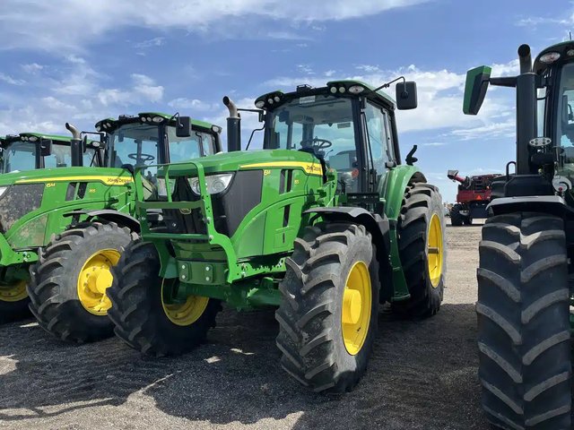 2025 John Deere 6155M Tracteur
