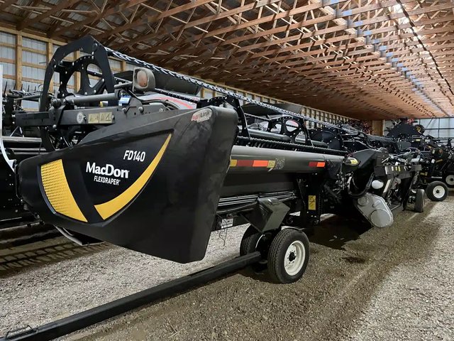 2022 MacDon FD140