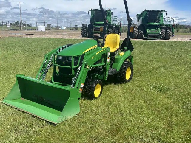 2023 John Deere 1023E Tracteur