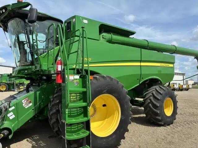 2019 John Deere S780 Batteuse