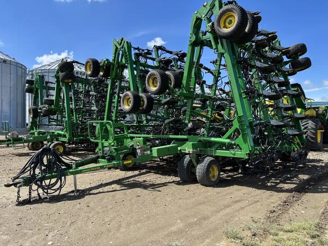 2024 John Deere P680 Semoir à air