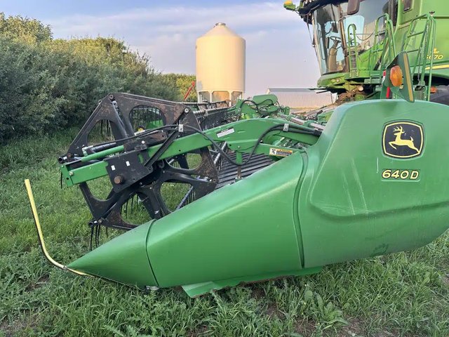 2010 John Deere 640D Nez - Toile/Tapis