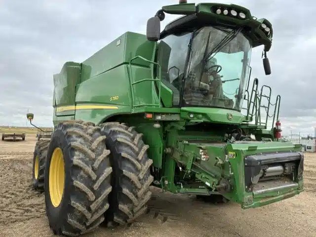 2020 John Deere S780 Batteuse