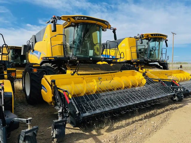 2022 New Holland CR9.90Z Batteuse