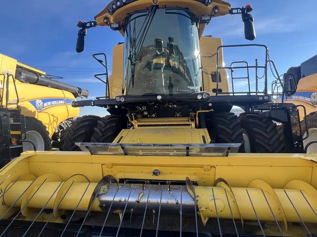 2021 New Holland CR8.90Z Batteuse
