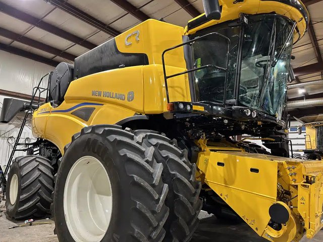 2024 New Holland CR9.90Z Batteuse