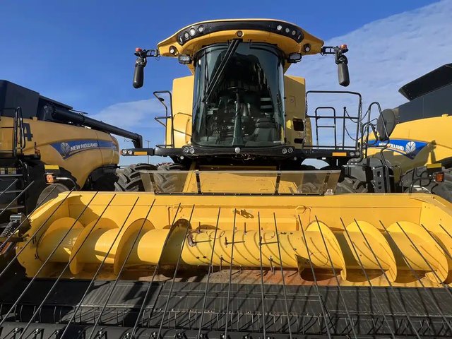 2020 New Holland CX8.90Z Batteuse