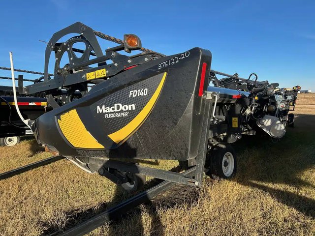 2020 MacDon FD140