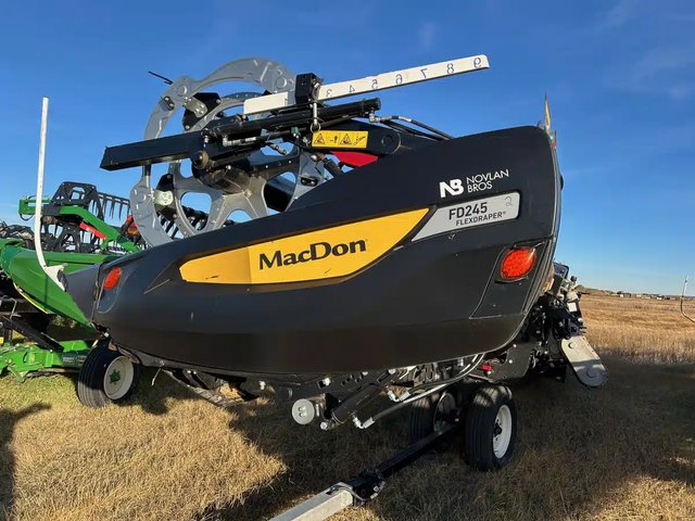 2022 MacDon FD245