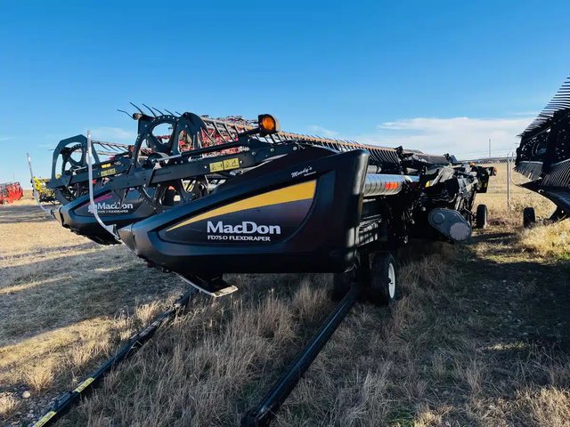 2016 MacDon FD75