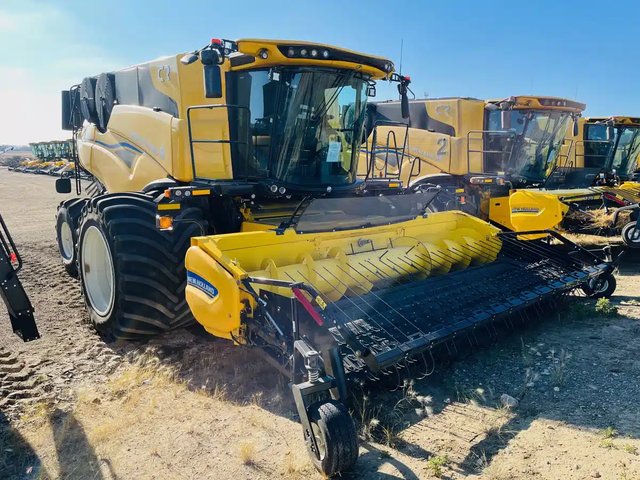 2024 New Holland CR10.90Z Batteuse