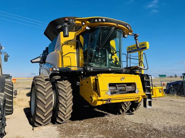 2021 New Holland CR10.90Z Batteuse