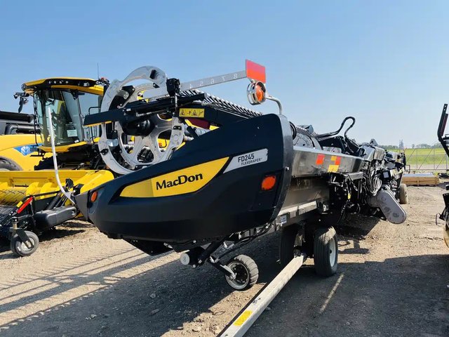 2022 MacDon FD245
