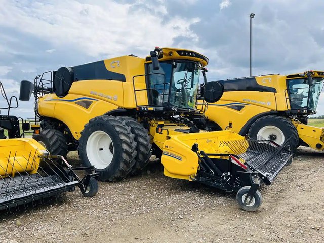 2025 New Holland CR9.90Z Batteuse
