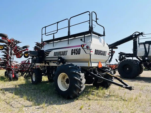 2011 Bourgault 6450 Remorque pneumatique