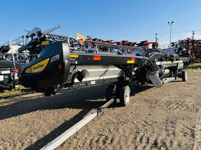 2022 MacDon FD240