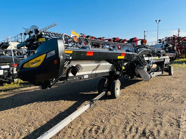 2022 MacDon FD240