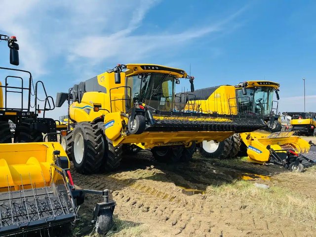 2024 New Holland CR10.90 Batteuse