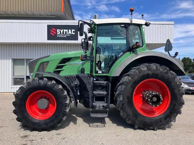 2011 Fendt 824 VARIO Tracteur