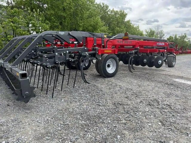 2024 Wil-Rich 483 CHISEL PRO Extirpateur à disque
