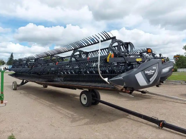 2018 MacDon FD140