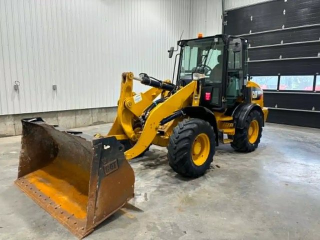 2018 Caterpillar 908 Tracteur avec chargeur