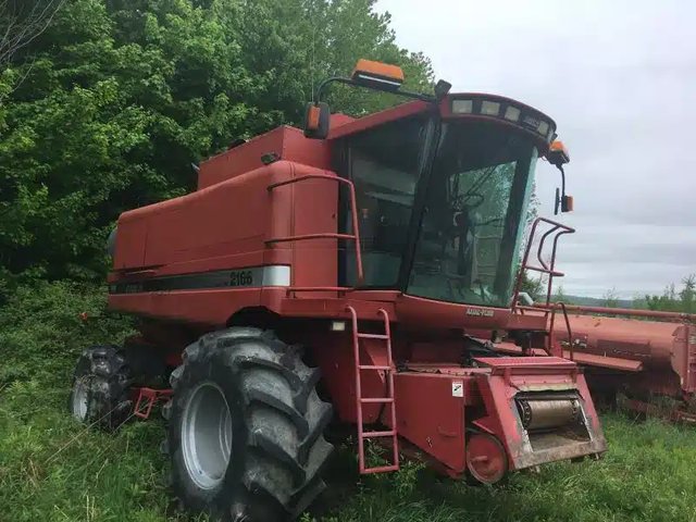 1996 Case IH 2166 Batteuse