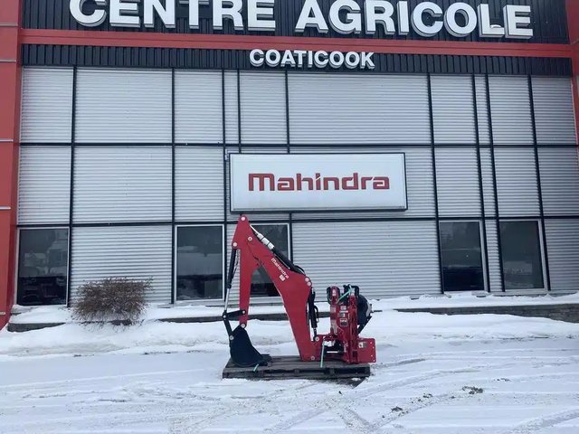 2021 Mahindra 2565B chargeur frontal