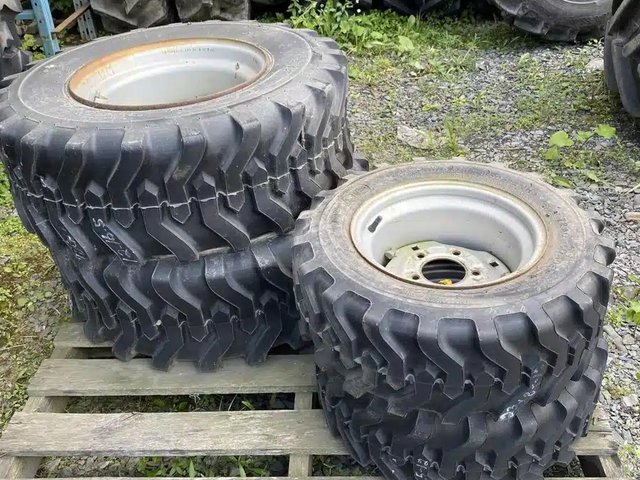 2021 Titan 28/8.50X12 12X16.5 Pneus