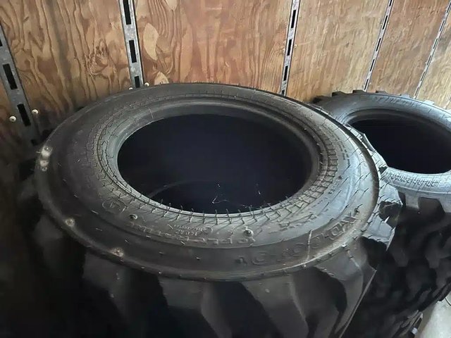2022 Galaxy 12X16.5 R4 Pneus