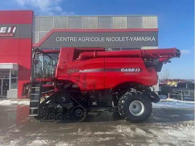 2017 Case IH 9240 Batteuse
