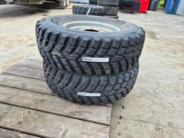 2023 Nokian 250/80R16 Pneus
