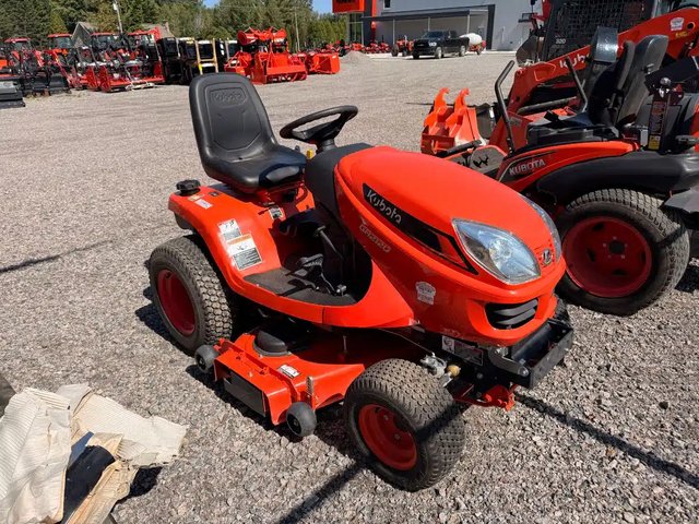 2025 Kubota GR2120 Tracteur à pelouse