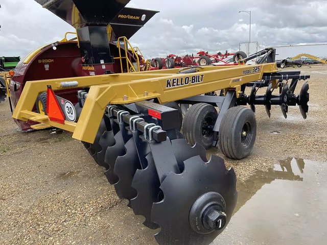 Kubota 325 Disque