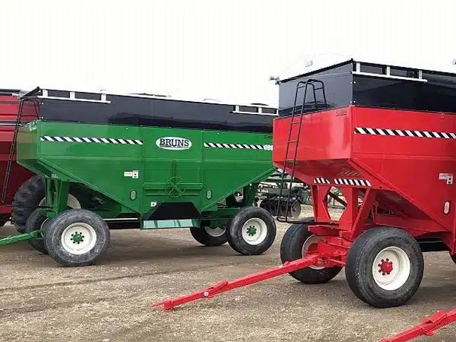 Bruns Manufacturing 600 Bushel Gravity Wagon Boîte de gravité