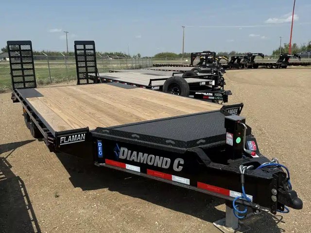 2026 Diamond C DEC Remorque - Plateforme