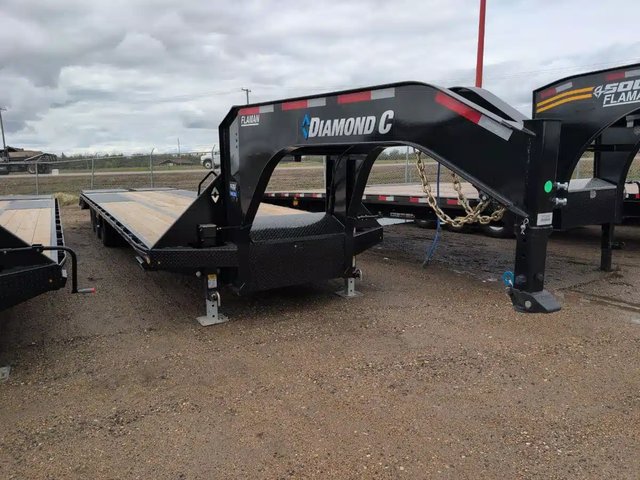 2027 Diamond C FMAX Trailer