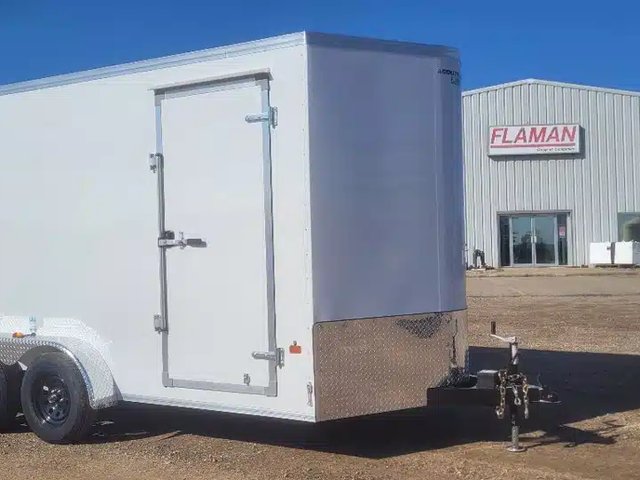 2027 Royal Cargo LCH Remorque fermée